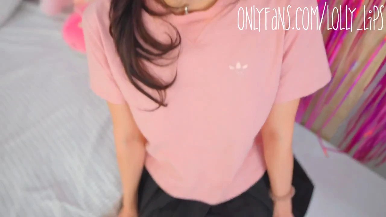 Japanese beauty performs amazing oral sex on her classmate porn video